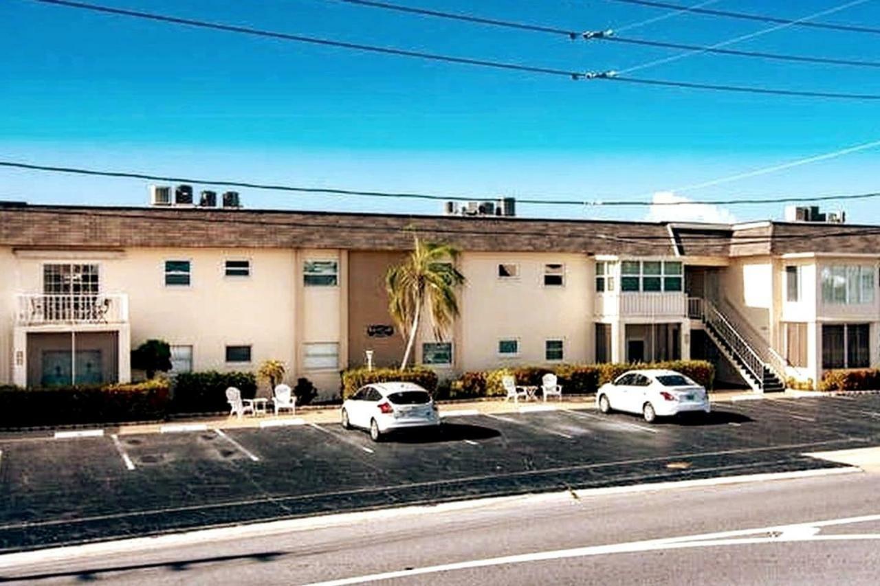 Where The Sun Meets The Water St. Pete Beach Exterior photo